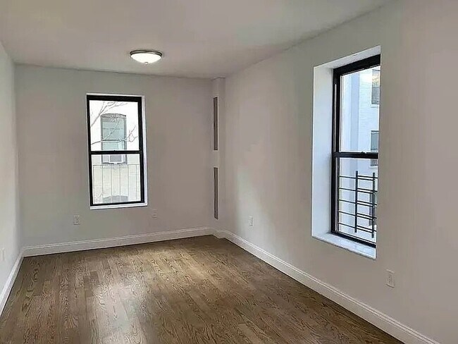 Photo - 424 E 116th St Apartment