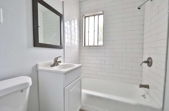 Baño - Germantown Apartments