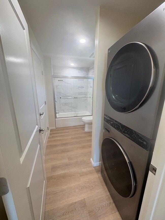 Foto del edificio - 232-248 Wolff Street