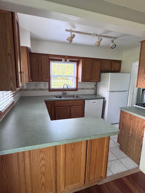 Foto del edificio - 21644 Merriman Rd
