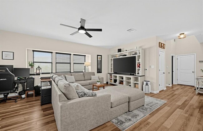 Building Photo - 261 Arabian Colt Dr