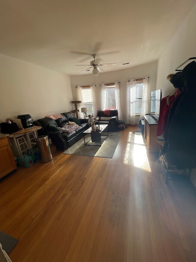 Foto del edificio - 628 W Patterson Ave