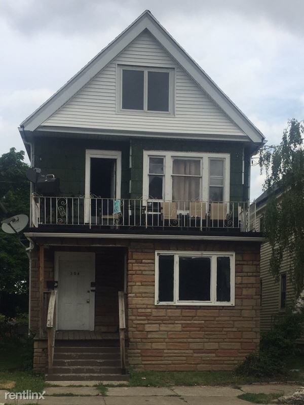 Primary Photo - 254 Doat St