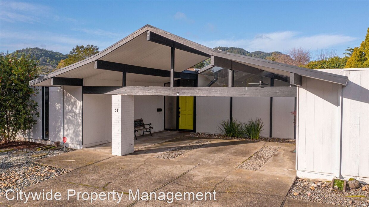 Primary Photo - 4 br, 2 bath House - 31 Mt. Lassen Drive 4...