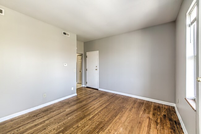 Building Photo - 1642 S 39th St