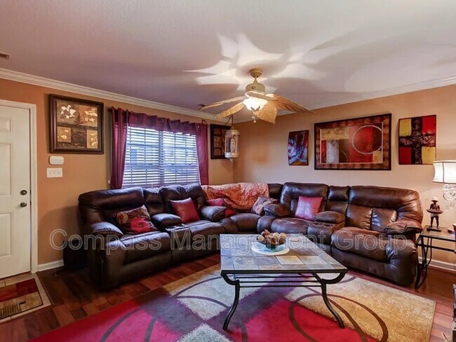 Foto del edificio - 4755 Forest Landing Way