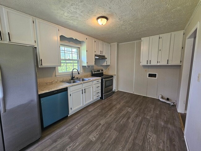 Building Photo - 3318 Teakwood Dr