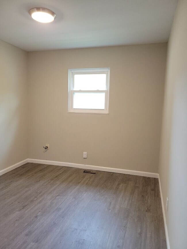 Foto del edificio - 6207 E 12th St