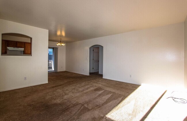 Foto del edificio - 6200 N Rockland Dr