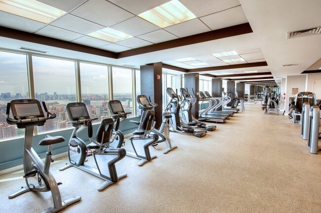 Foto del edificio - 315 W 33rd St