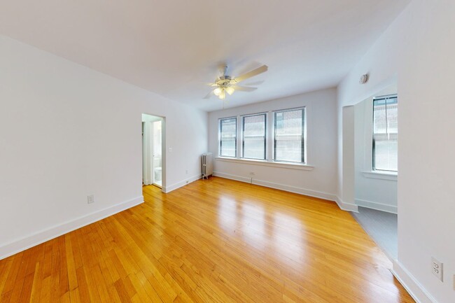 Dining/Living room - Ellis Court