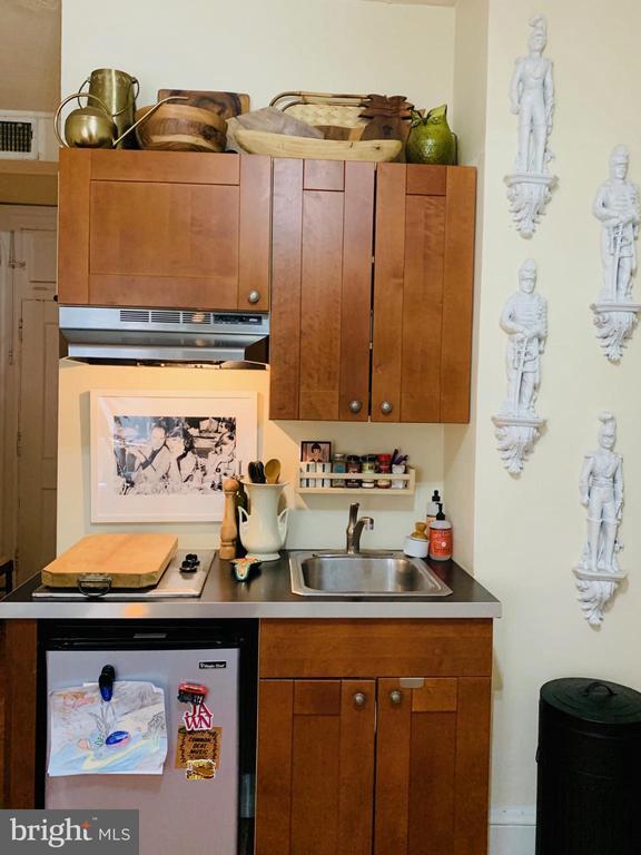 Building Photo - 1324 Locust St