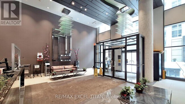 Photo du bâtiment - 9205-9205 Yonge St