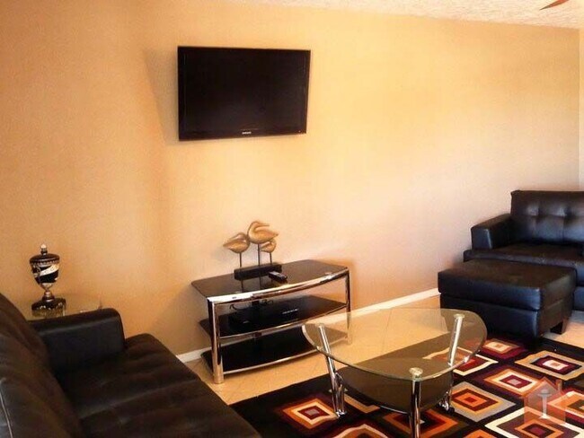 Building Photo - Pinon Bluffs Executive Suite Fully Furnished