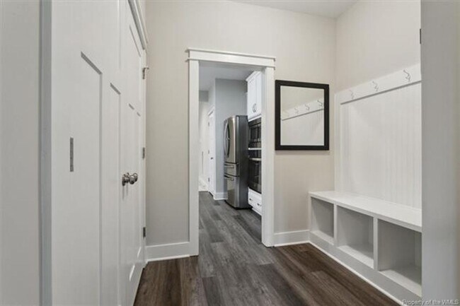 Foto del edificio - 5274 Linkshire Ln