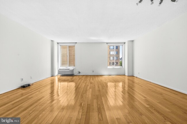 Photo - 1800 R St NW Apartment