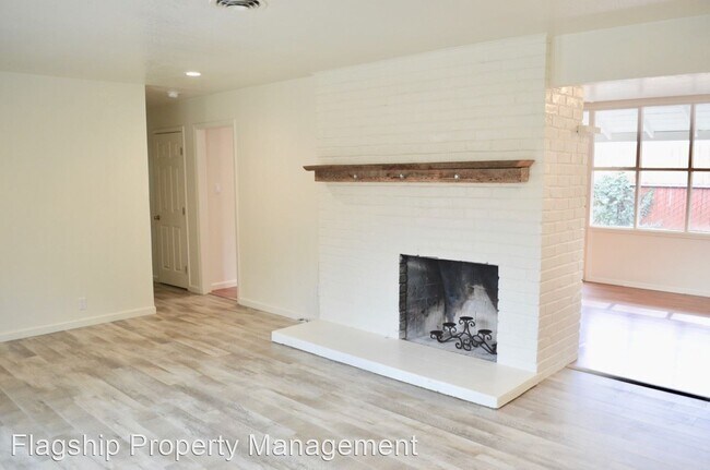 Foto del edificio - 3 br, 2 bath House - 774 Harvard Drive