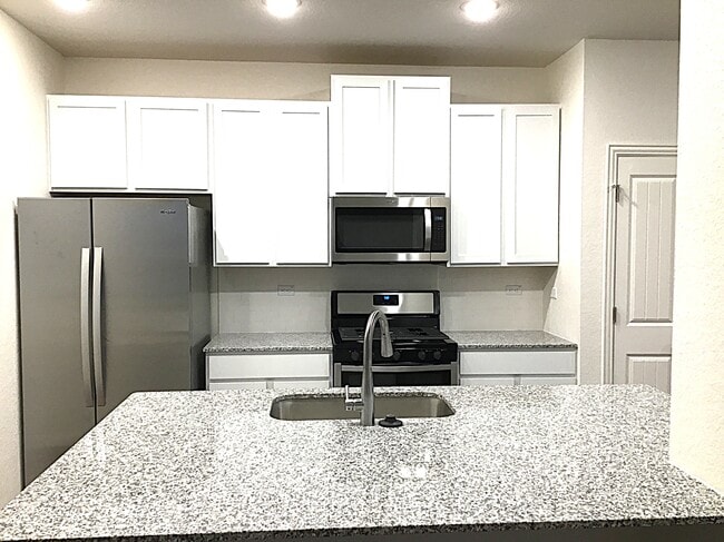 Building Photo - 2708 Geronimo Creek