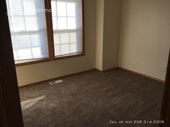 Foto del edificio - 3 Bedroom 2 Bath close to NNU