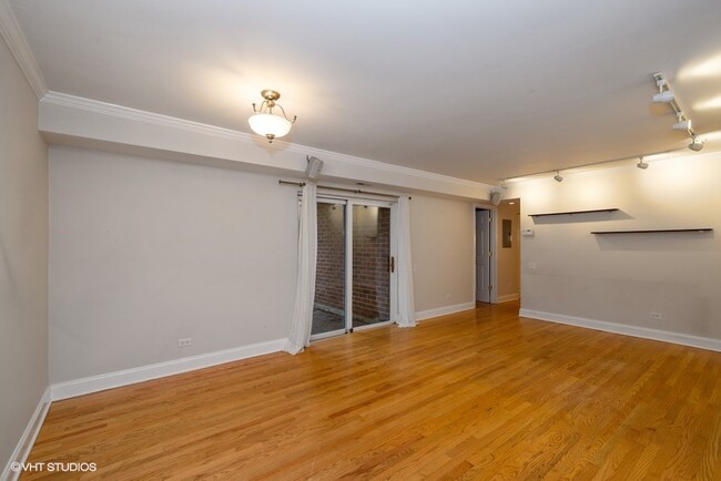 Foto del edificio - 2131 N Larrabee St