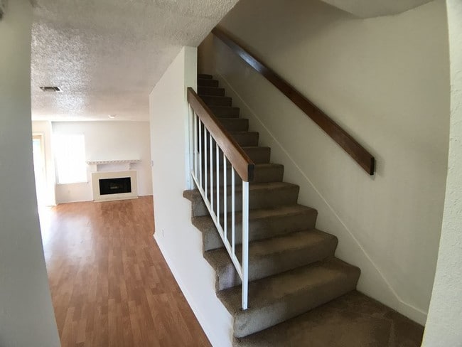 Building Photo - 7411 Kingswood Cir
