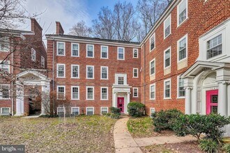 Building Photo - 3630 39th St NW