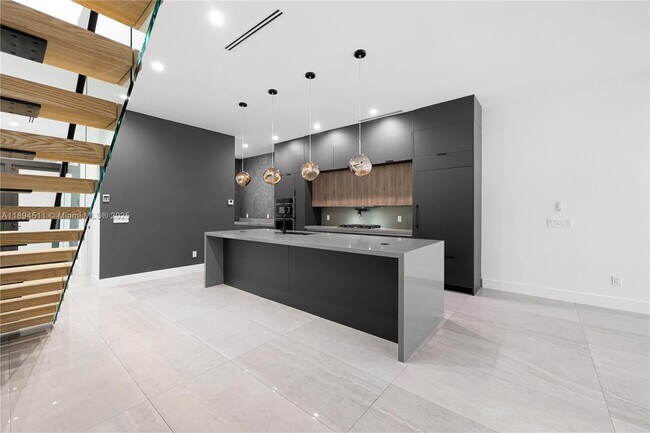 Foto del edificio - 813 NE 17th Terrace