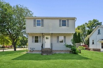 Building Photo - 521 E 2nd St