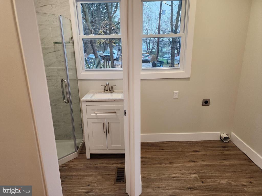 Foto principal - 120 Chester Ave