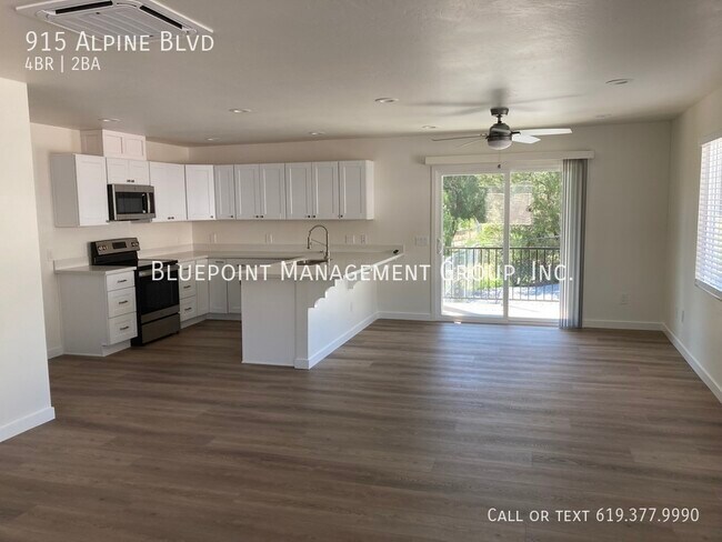 Building Photo - Spacious Alpine Home