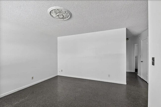 Foto del edificio - 1406 Barton Rd