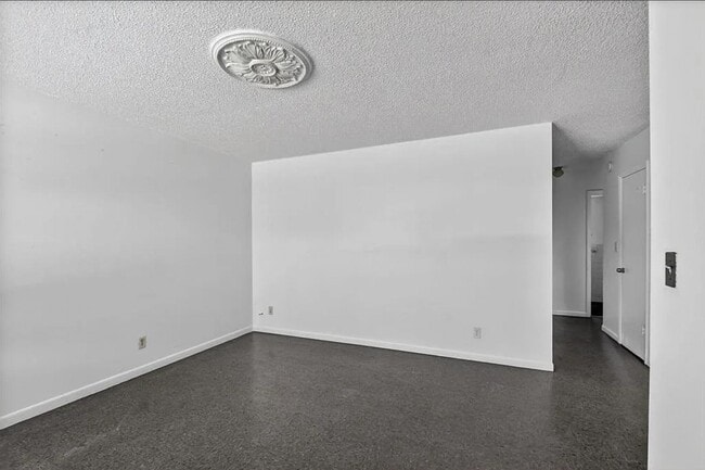 Photo - 1406 Barton Rd Apartment