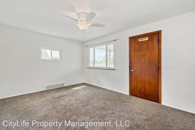 Building Photo - 2 br, 1 bath House - 5461 Spruce Street