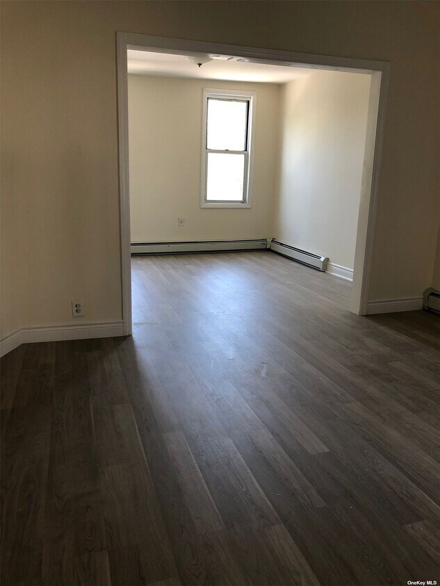 Foto del edificio - 61-54 55th Dr