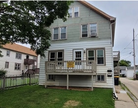 Building Photo - 1728 S 88th St