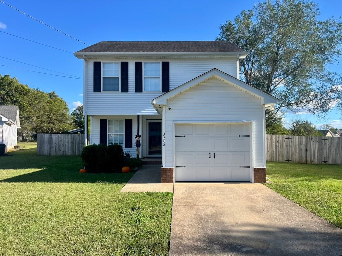 3BR 2BA *Fully Fenced Yard* Plus Garage in... - 3BR 2BA *Fully Fenced Yard* Plus Garage in...