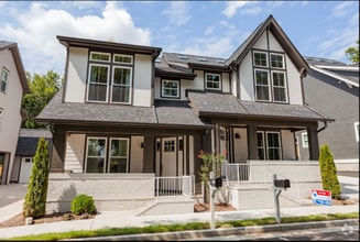 Building Photo - 1722 Carvell Ave