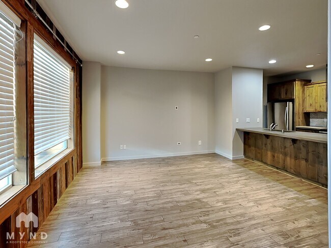 Foto del edificio - 118 N 43rd Pl