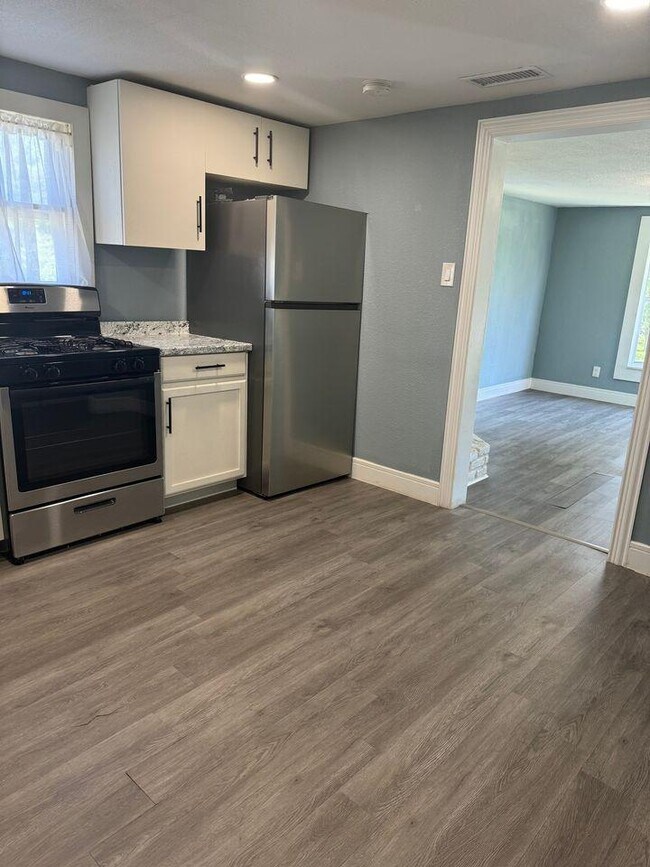 Foto del edificio - 1301 S Scullin Ave