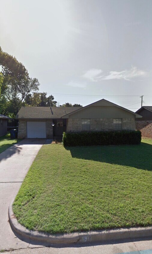 610 Erinblu Pl, Edmond, OK 73003 House Rental in Edmond, OK