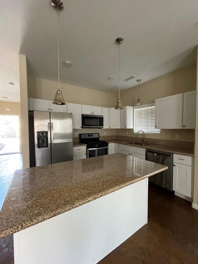 Foto del edificio - 1949 N Lapis Dr