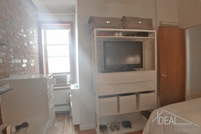 Building Photo - Park Slope 1 Bedroom w/ Balcony &amp; Laundry