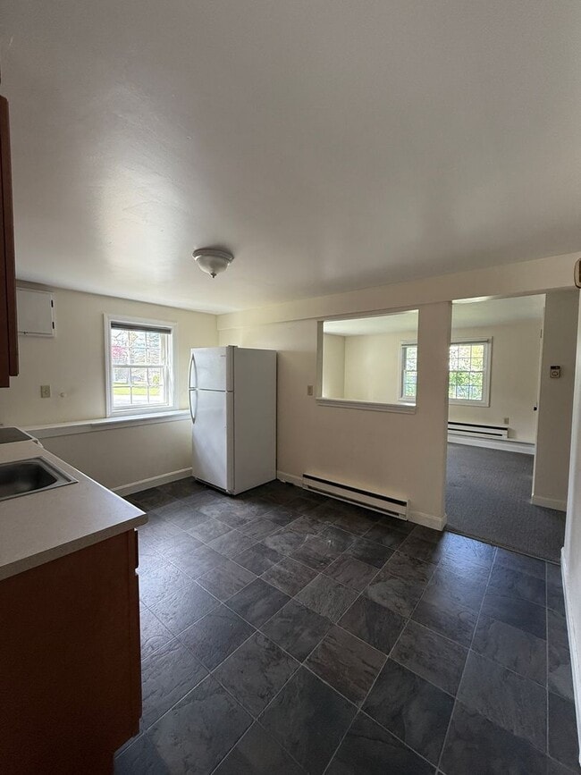 Building Photo - 1 bedroom 1 bathroom apartment