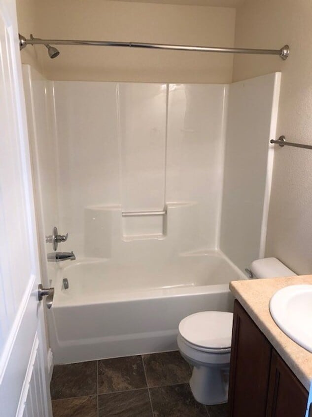 Building Photo - 115 Montalto Dr