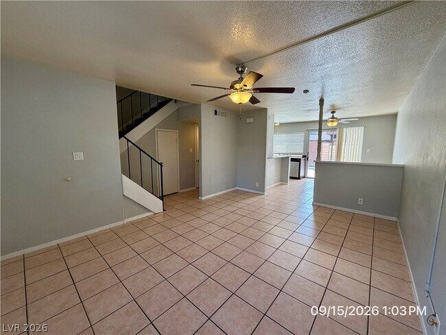 Building Photo - 6122 Meadow View Ln