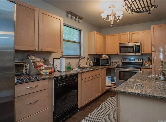 Foto del edificio - 4542 Edgemere Rd