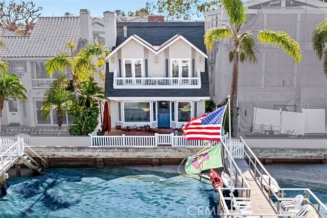 Primary Photo - 335 E Bay Front