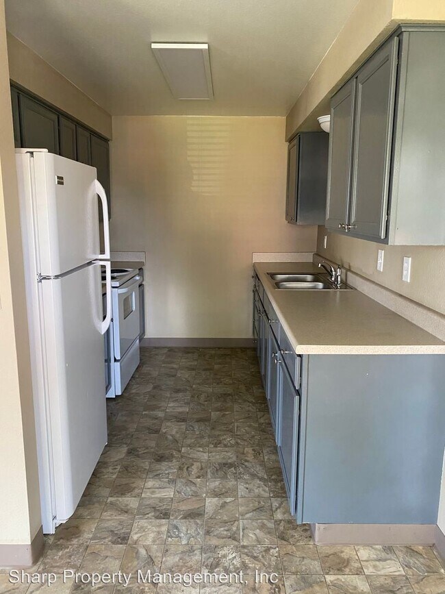 Foto del edificio - 3 br, 1 bath House - 818 Coweeman Ln