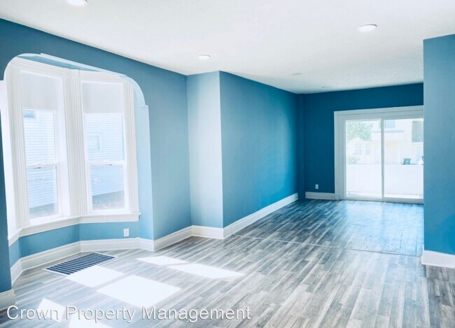 Building Photo - 5 br, 2 bath House - 2208 Maple St