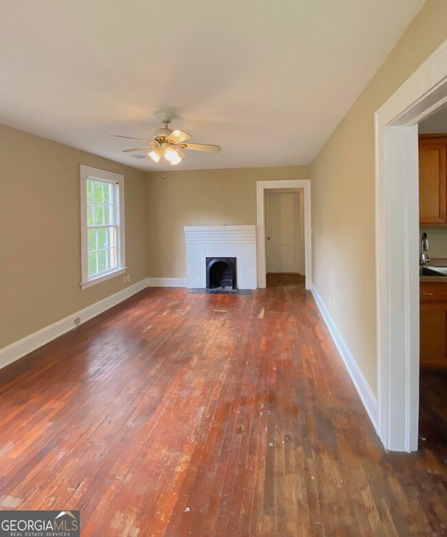 Building Photo - 234 Broad St